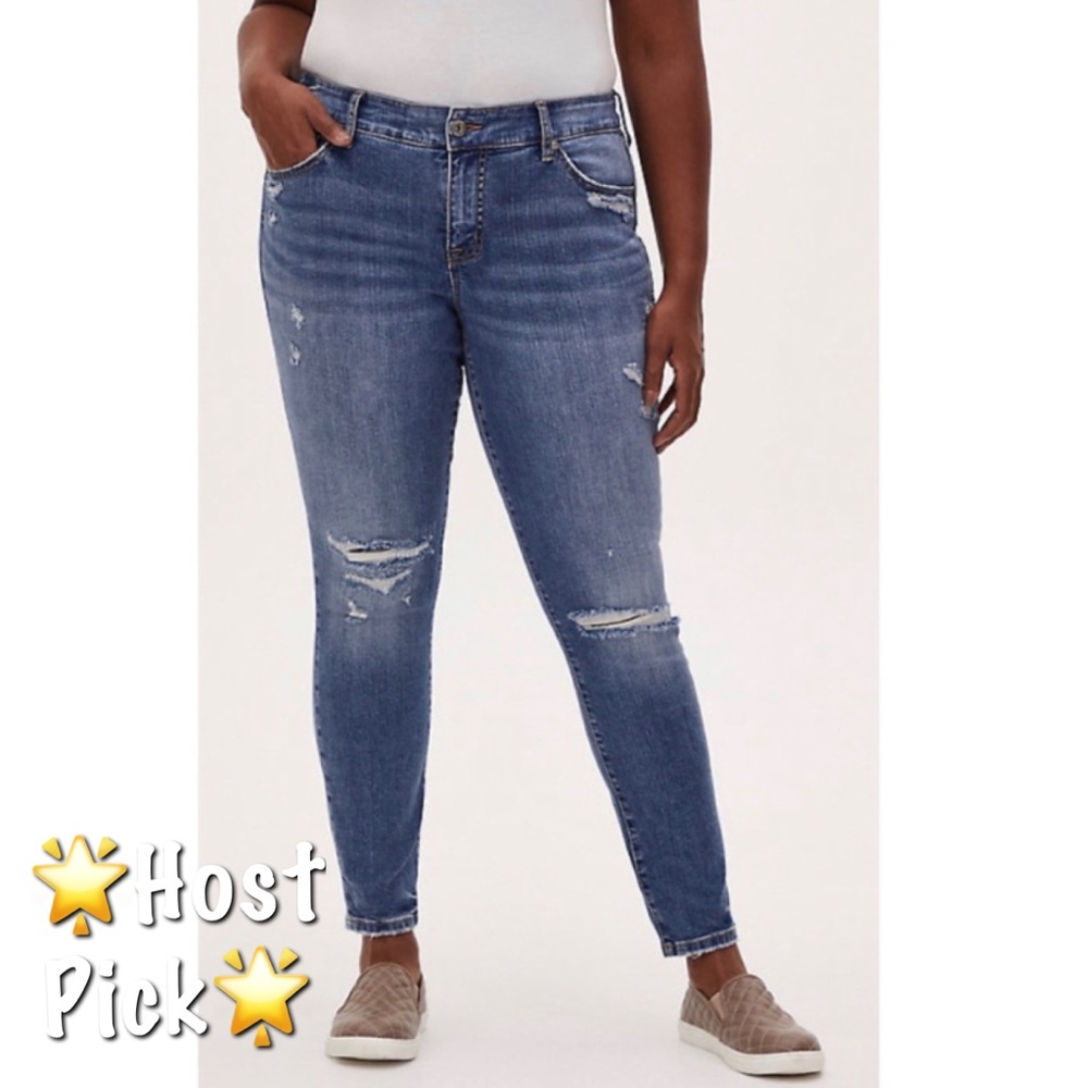 🆕Torrid Vintage Stretch Mid Rise Skinny Jeans 18